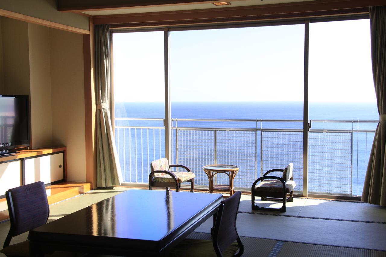 אטאמי Kkr Hotel Atami מראה חיצוני תמונה