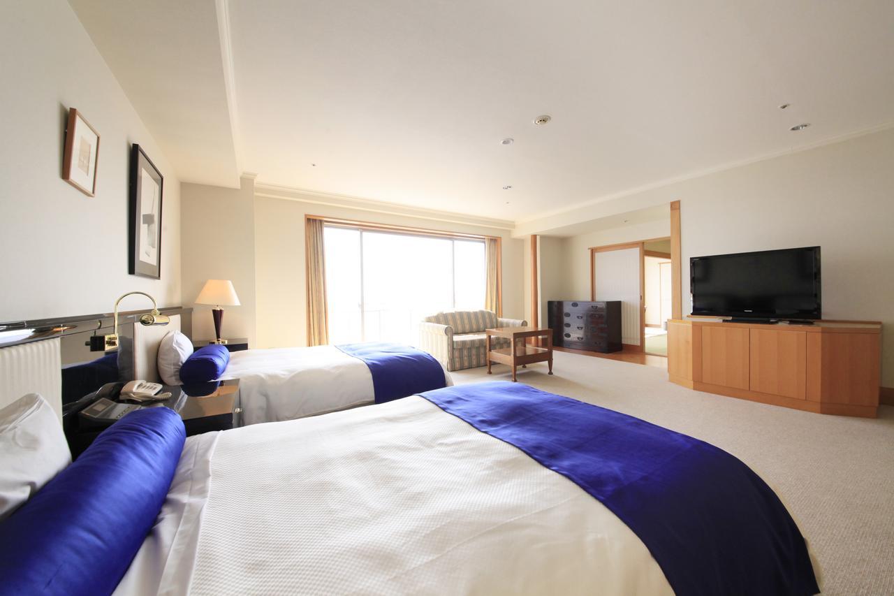 אטאמי Kkr Hotel Atami מראה חיצוני תמונה